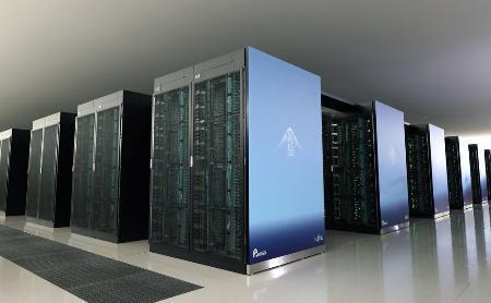 　スーパーコンピューター「富岳」＝２０２１年３月、神戸市の理化学研究所計算科学研究センター