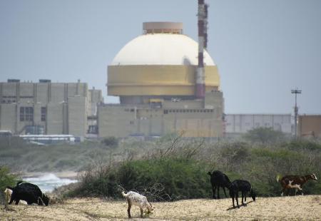 　クダンクラム原発＝２０１７年７月、インド南部タミルナド州（共同）