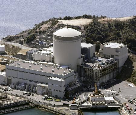 　関西電力美浜原発３号機＝２０２５年３月、福井県美浜町