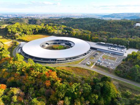 　仙台市に整備された次世代放射光施設「ナノテラス」（量子科学技術研究開発機構提供）