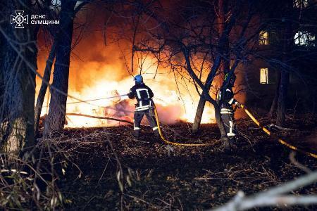 ロシアがミサイル攻撃１１人死亡　ウクライナ北東部