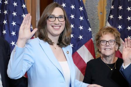 米議会に初のトランス議員　女性減少、両党の差鮮明に