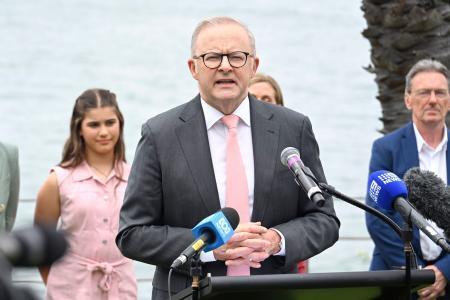 　１０日、記者会見するオーストラリアのアルバニージー首相＝シドニー（共同）