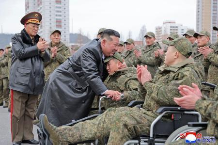 ロシア支援の北朝鮮工兵帰国　金正恩氏、地雷処理を評価