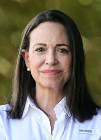 マチャド氏、脊椎骨折か ベネズエラ脱出で