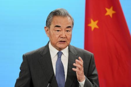 王毅外相「日本が内政干渉」　台湾問題、中東３カ国で主張展開