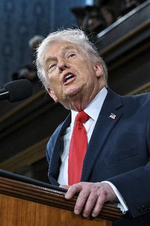 長広舌１時間４７分、過去最長　トランプ大統領、一般教書演説で