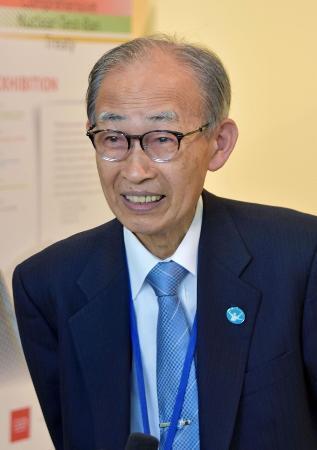 　ＮＰＴ再検討会議での演説を終え、取材に応じる被団協事務局長の浜住治郎さん＝１日、米ニューヨーク（共同）