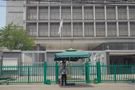 　北京の在中国日本大使館＝２４日（共同）