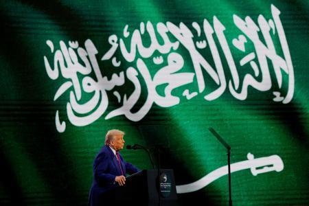 　サウジアラビアの首都リヤドで開かれた投資フォーラムに出席したトランプ米大統領＝２０２５年５月（ロイター＝共同）