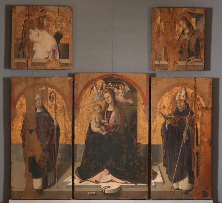 　イタリア・シチリア州メッシナの州立博物館所蔵のアントネッロ・ダ・メッシーナによる聖グレゴリオの多翼祭壇画。現存するパネル５枚のうち３枚が盗まれた（博物館提供、ロイター＝共同）