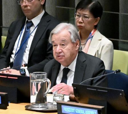 　核なき世界を目指す高官級会合で演説する国連のグテレス事務総長＝２９日、米ニューヨーク（共同）