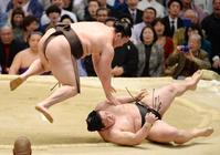 春場所白鵬全勝、Ｖへ独走