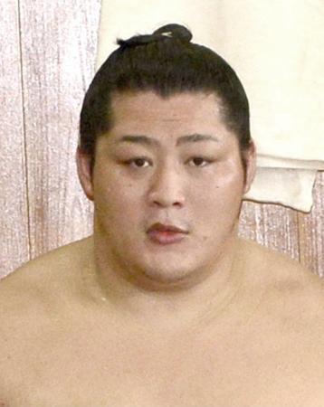 左膝重傷の遠藤、夏場所出場へ