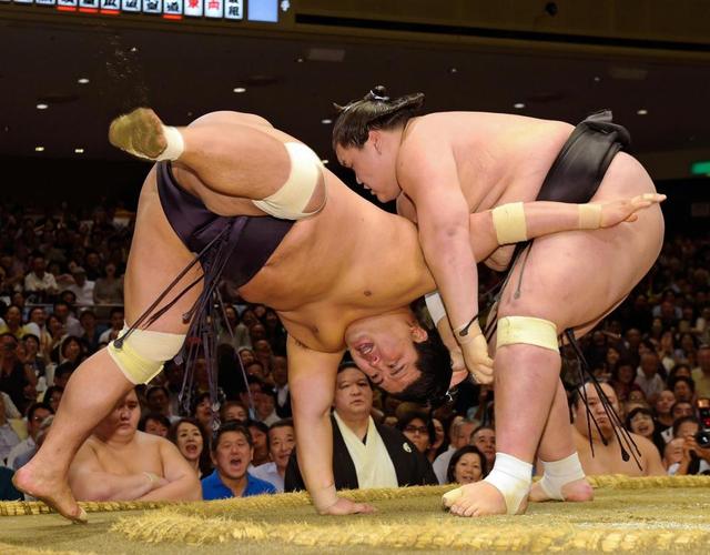 照ノ富士、自身初のストレート給金