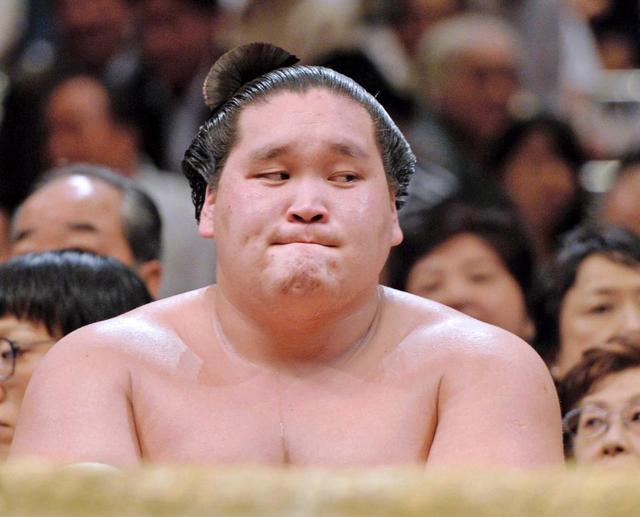 照ノ富士、全勝止まった　Ｖ争い混戦に