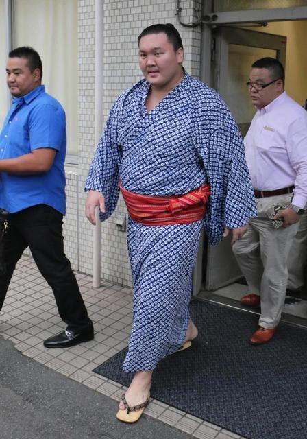 白鵬、秋巡業後半からの復帰目指す