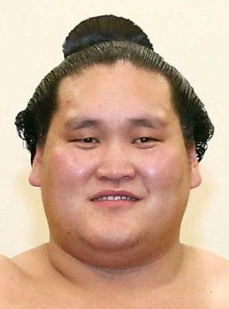 鎖骨骨折の照ノ富士が休場へ