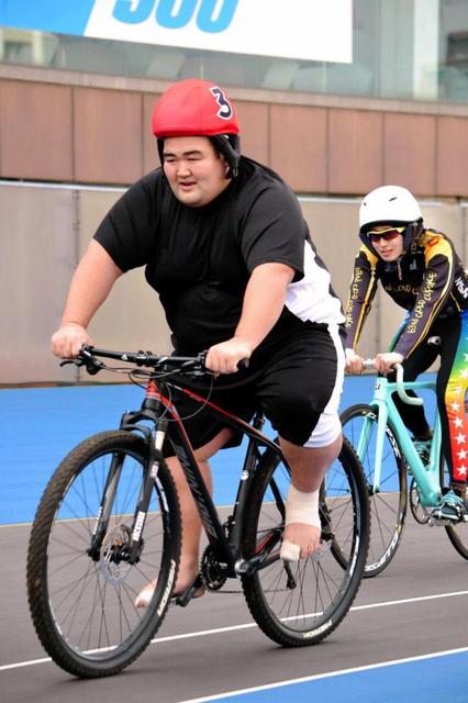琴奨菊、持久力ＵＰへ自転車トレに挑戦