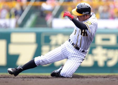 　すかさず鳥谷も二盗を決める（撮影・飯室逸平）