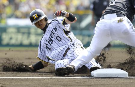 　１８日のソフトバンク戦、１回に三盗を決める大和