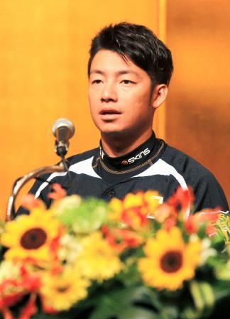 オールスターファン投票で選出され会見する阪神・鳥谷　敬＝横浜市内のホテル（撮影・棚橋慶太）