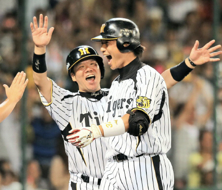 新井良 西岡負傷後の１番で満塁弾 阪神 デイリースポーツ Online