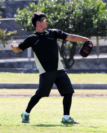 　キャッチボールをする呉昇桓（撮影・持木克友）