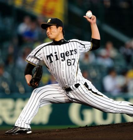 力投する阪神・岩崎優＝甲子園（撮影・棚橋慶太）