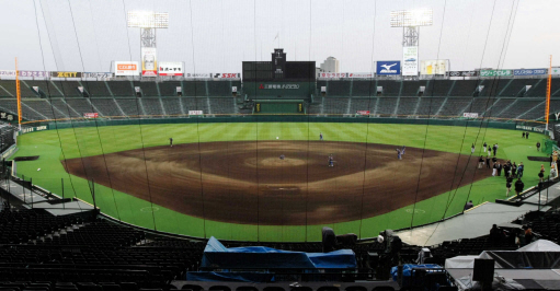 スタジアムツアーに新たに「校歌斉唱プラン」が加わることになった甲子園球場