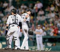 　６回、５点目を許し途中降板する能見（撮影・田中太一）