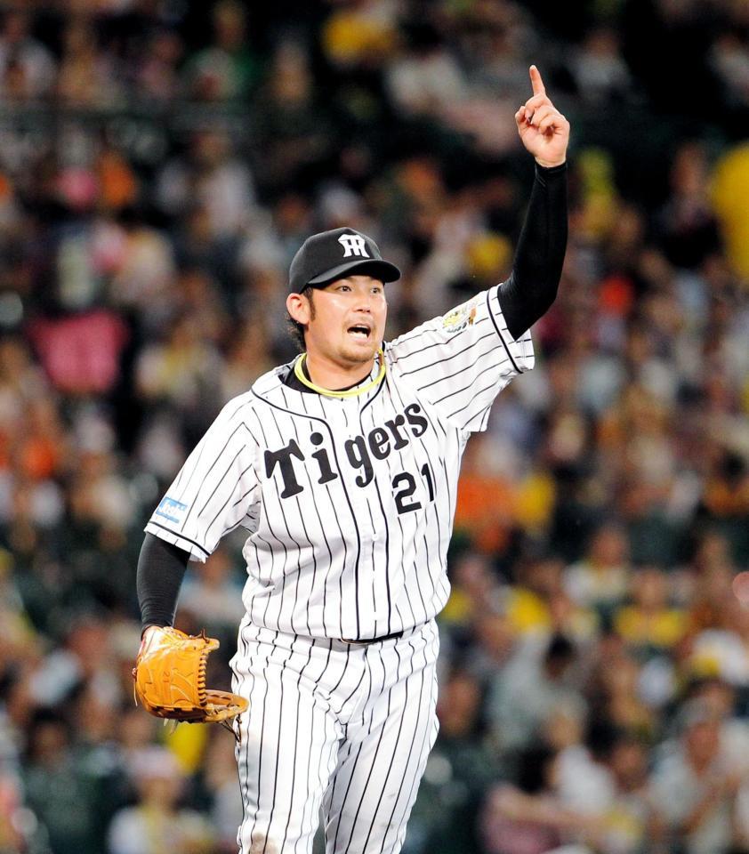 ７回、村田の一飛に声を出して指示する岩田