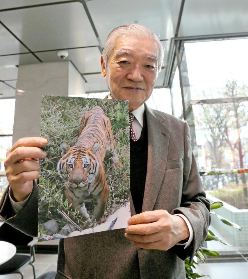 　坂井オーナーを訪問し、野生のトラの保護を呼びかけた徳川恒孝ＷＷＦジャパン会長