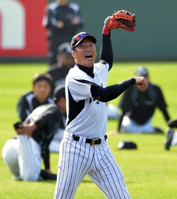 鳥谷＆西岡コンビが華麗なプレー披露