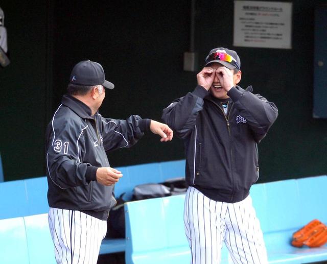 金本監督、OP戦前に鳴尾浜“参観”