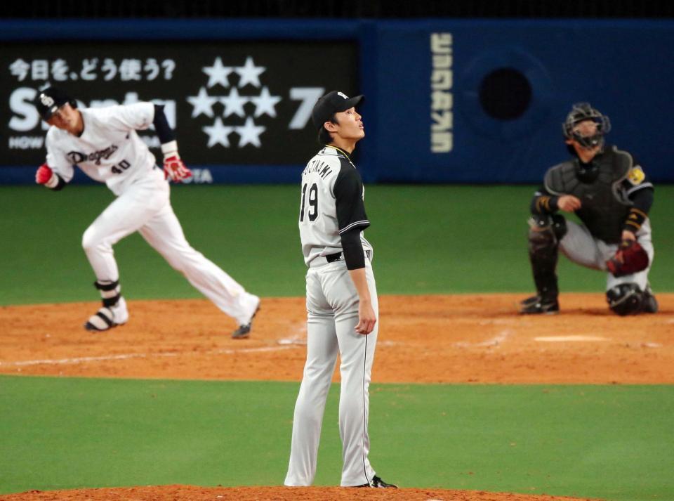 　５回、藤浪は桂（左）に勝ち越しソロを浴びる