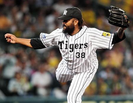 ６回途中から登板したマテオ＝甲子園（撮影・北村雅宏）