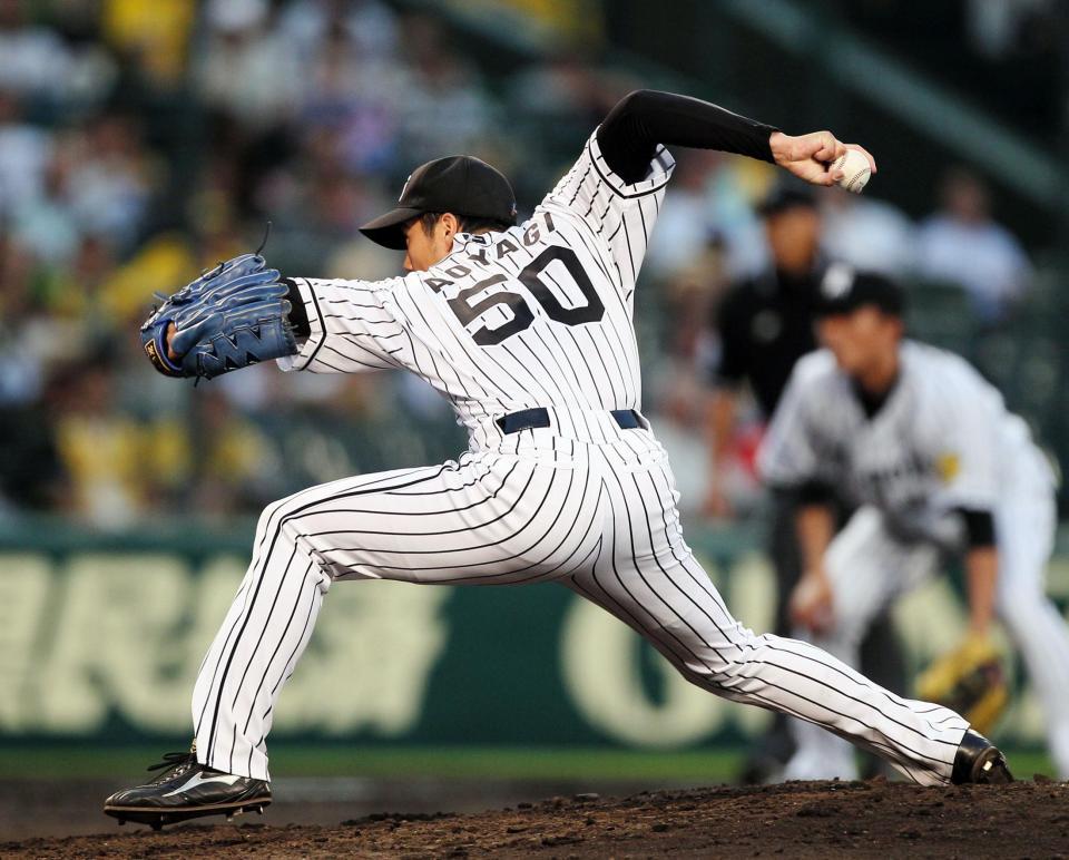 力投する青柳＝甲子園（撮影・北村雅宏）