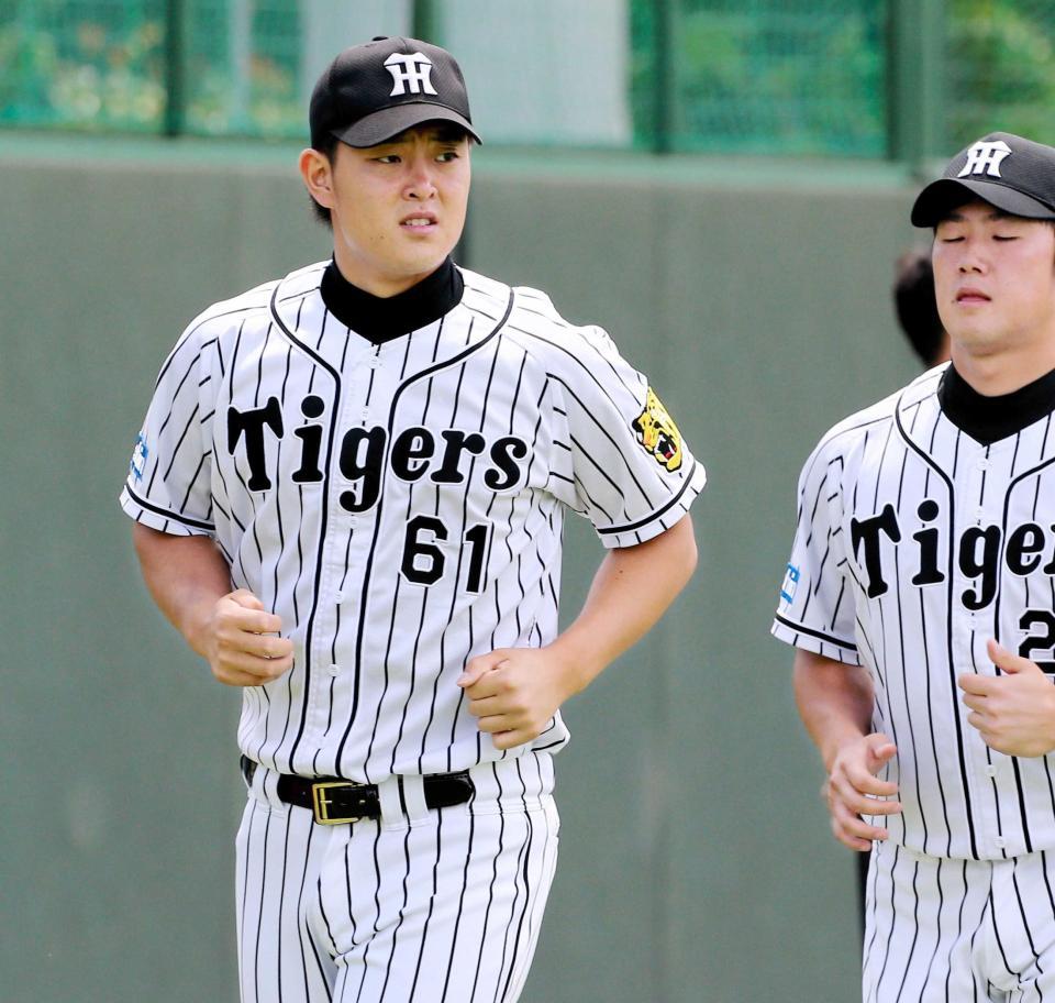 　ランニングで汗を流す望月（撮影・北村雅宏）