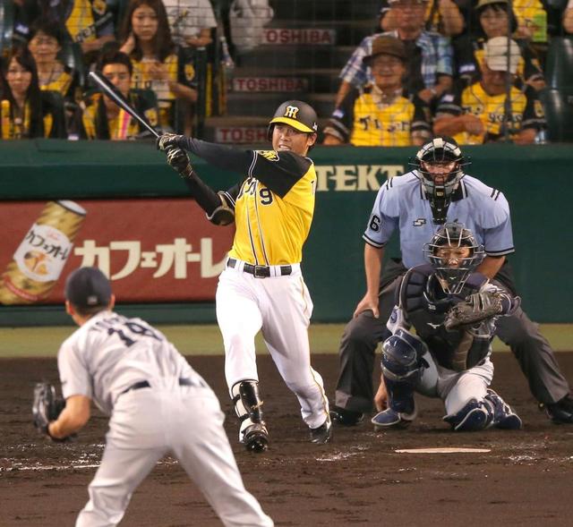 阪神・高山が甲子園初本塁打　吉見から右越え３号ソロで追加点