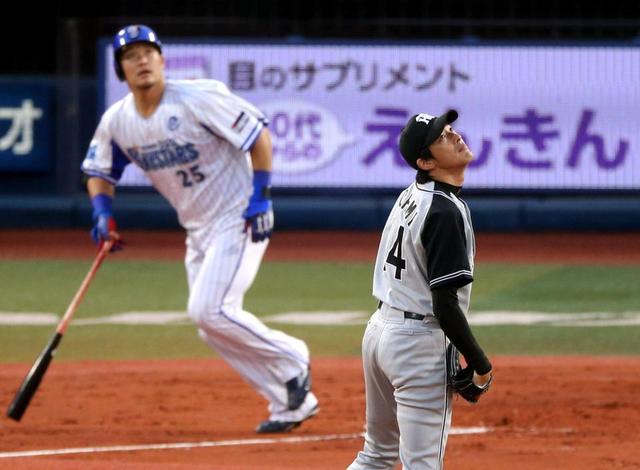 阪神・能見が初回に逆転許す　二塁・荒木が痛恨トンネル…