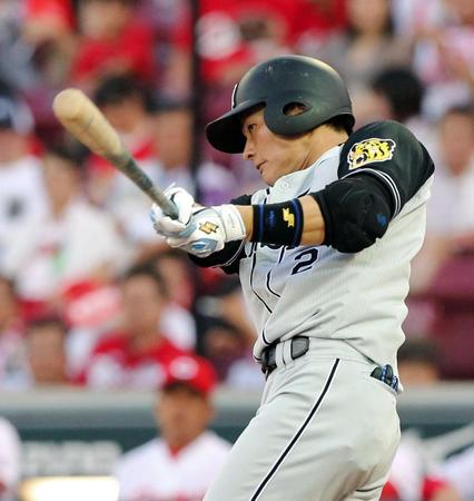 ２回阪神１死一・三塁、同点の左犠飛を放つ阪神・北條史也＝マツダスタジアム（撮影・高部洋祐）