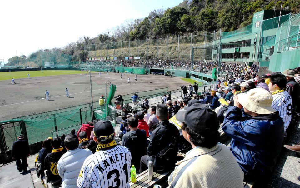 　１１月４日、坂井オーナーが見守る紅白戦で、来季へのサバイバルがスタートする