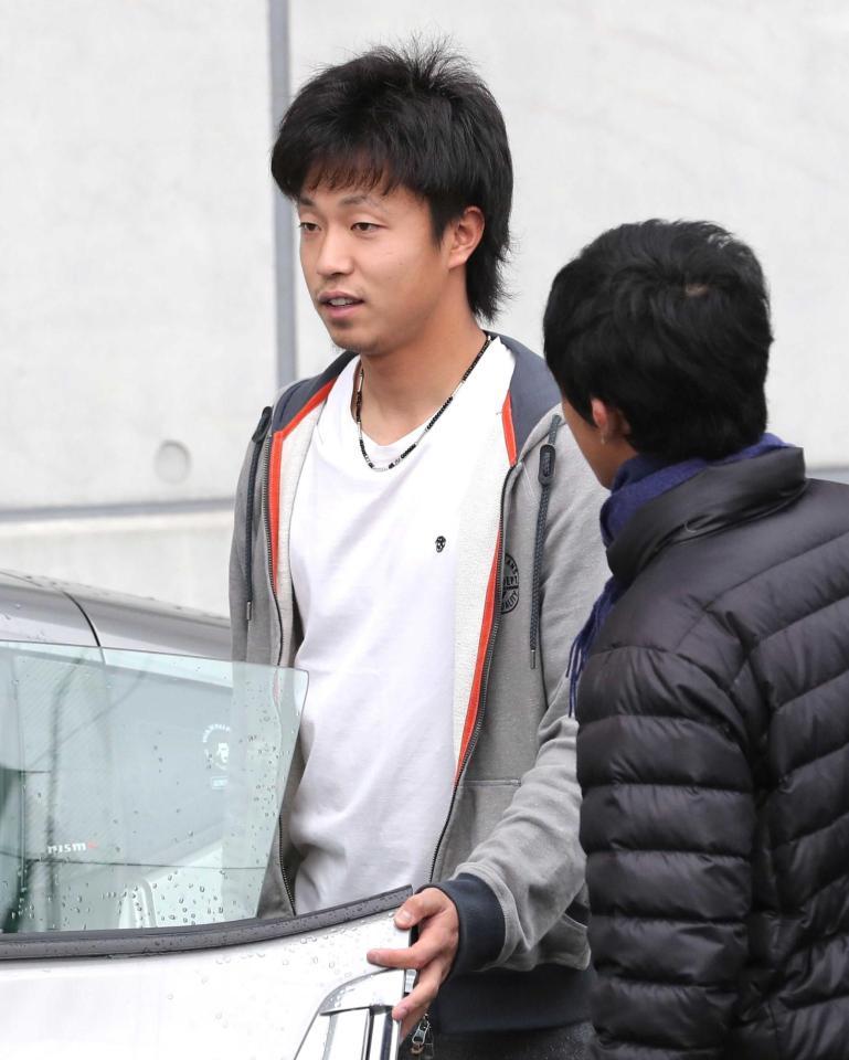 　トレーニングを終え、引き揚げる島本