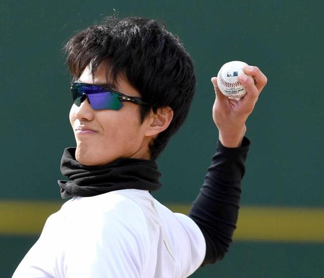 藤浪、ＷＢＣ球への準備余念なし！酷似のＭＬＢ球自費でダース買い