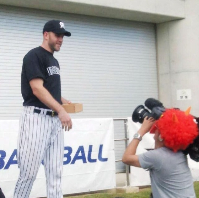 豆まきを体験する阪神・キャンベル