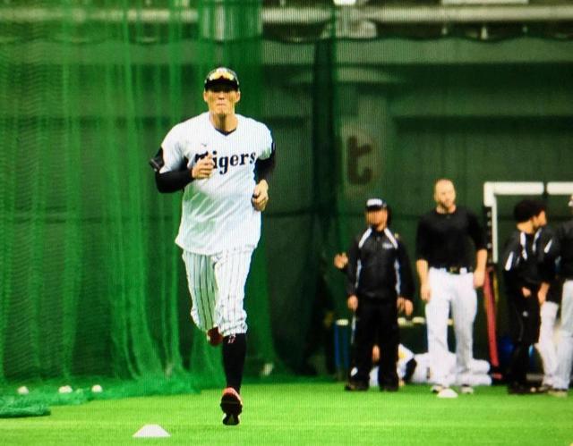 右膝故障の糸井が４０メートルダッシュ開始