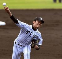 ＤｅＮＡ打線を相手に力投する阪神・藤浪晋太郎＝宜野座（撮影・田中太一）