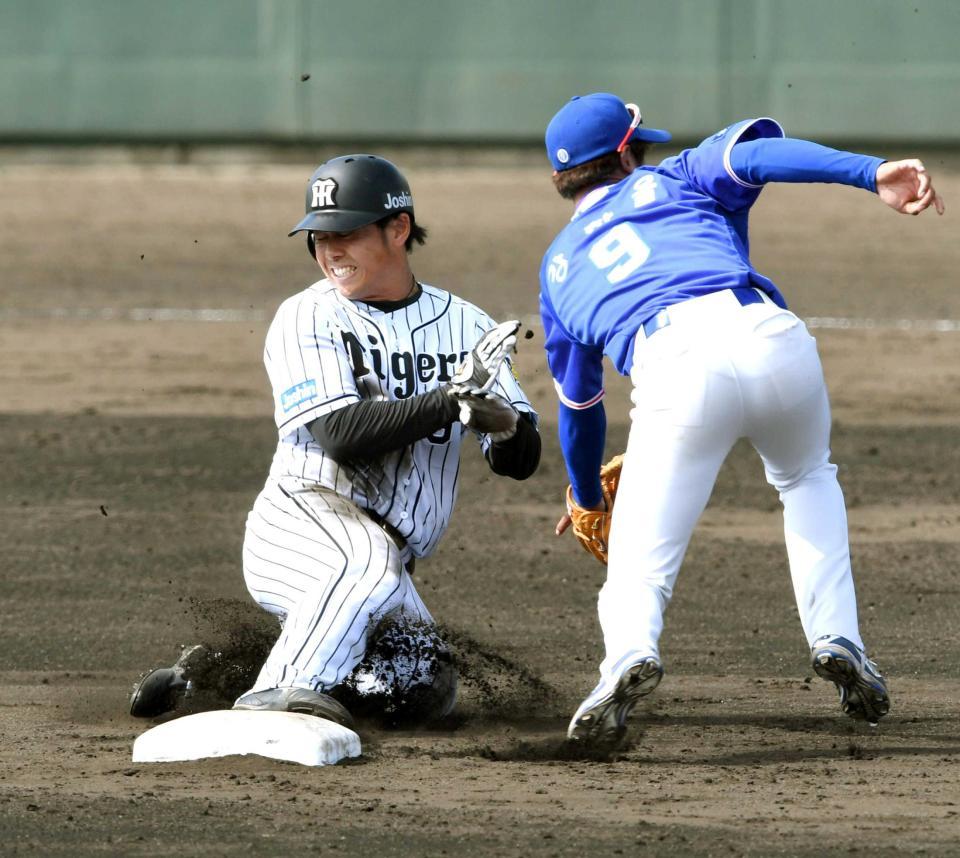 　５回、二盗を決める高山（撮影・飯室逸平）