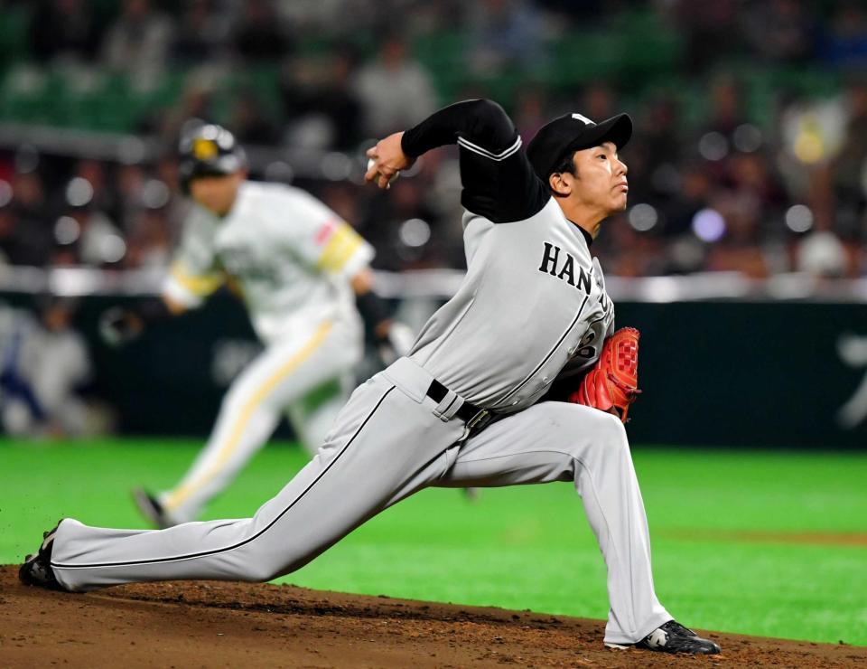 　４回を投げ３失点の小野（撮影・高部洋祐）